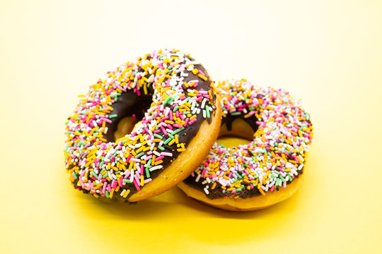 カラーチョコスプレー の画像 75 件の Stock 写真 ベクターおよびビデオ Adobe Stock