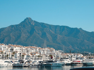 Fototapeta na wymiar View in the harbor, Marbella - Puerto Banus