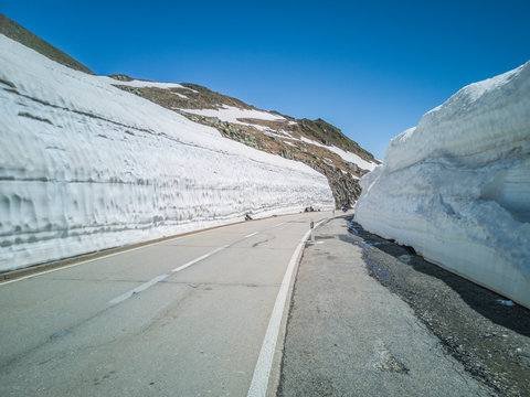 wall of ice in the top of the Nufenenpass
