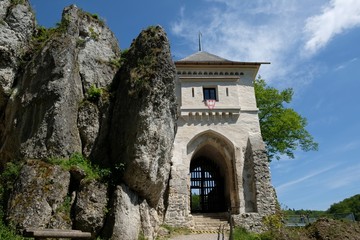 Fototapeta na wymiar Ojcow Castle on Eagles Nests trail. Medieval fortress in the Jura region near Cracow. Poland.