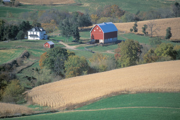 A farm with rolling fields near the Mississippi River in Northeast IA