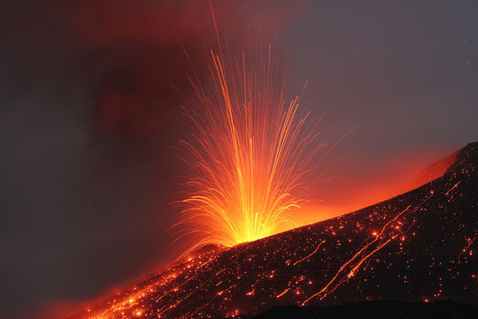 Indonesia, Anak Krakatau, Volcanic eruption