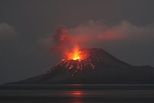 Indonesia, Anak Krakatau, Volcanic eruption