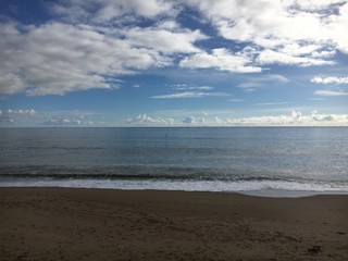 vue de l'océan de jour depuis La Baule