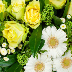 Bouquet of yellow roses and white gerberas.