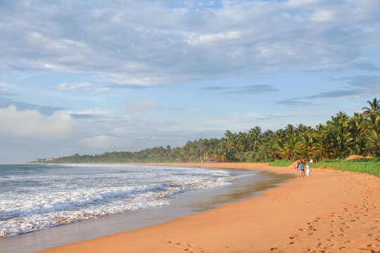 Sri Lanka, S&uuml;dprovinz, Bentota, ruhiger Strandabschnitt s&uuml;dlich von Bentota nahe dem Rockside Beach Resort