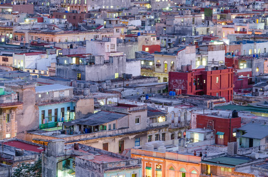 Kuba, Havanna, Havanna bei Nacht