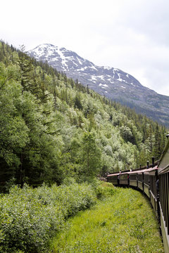 USA, Alaska, Skagway, Der White Pass Zug macht sich auf den Weg ins Gebirge nach Kanada