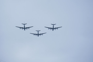 Russian military aircraft flies over the city