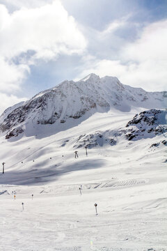 &Ouml;sterreich, Tirol, Imst, Ski Freizeit in Sankt Leonhard im Pitztal, Ortsteil Pi&ouml;smes, Skipiste, Pitztaler Gletscher