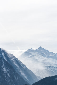 &Ouml;sterreich, Tirol, S&ouml;lden, Berge des &Ouml;tztals, S&ouml;lden ist die fl&auml;chengr&ouml;&szlig;te Gemeinde &Ouml;sterreichs, mit 3199 Einwohnern im s&uuml;dlichen Teil des &Ouml;tztals im Bezirk Imst, Tirol. S&ouml;lden liegt auf einer H&ouml;he von 1368 m &uuml;. A.