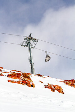 &Ouml;sterreich, Tirol, Imst, Ski Freizeit in Sankt Leonhard im Pitztal, Ortsteil Pi&ouml;smes, Seilbahn, Pitztaler Gletscher
