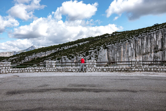 Frankreich, Provence-Alpes-C&ocirc;te d'Azur, La Palud-sur-Verdon, Die Verdonschlucht, franz&ouml;sisch Gorges du Verdon, umgangssprachlich auch Grand Canyon du Verdon, ist eine Schlucht in der franz&ouml;sischen Provence. Die Schlucht ist eine der gr&ouml;&szlig;ten Schluchten Europas