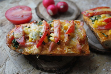 small pizza with tomato 
