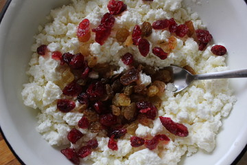 cheese with cranberries