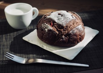 초코 브라운 빵과 우유 
