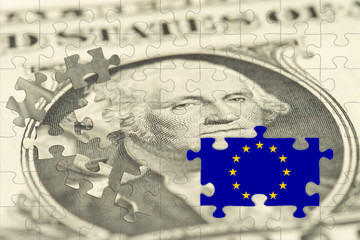 Dollar Geldscheine und Flagge von der Europäischen Union EU
