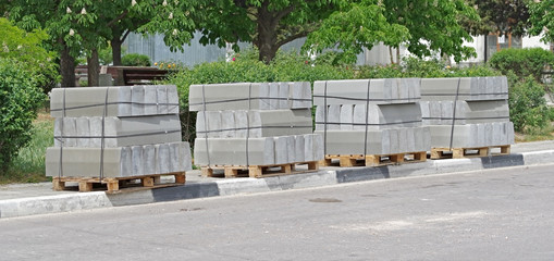 Tile blocks on pallets lie next to each other