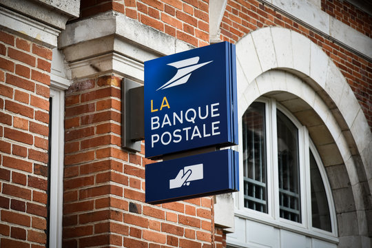 La Banque Postale Signboard