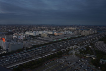 海沿いの町　観覧車からの風景　景色　水辺　駐車場