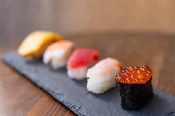 伝統的な日本の食文化「寿司」でおもてなし