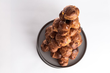 gateau pièce montée en choux