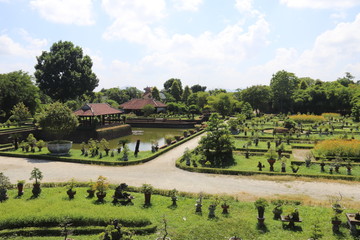 Fototapeta na wymiar Jardin de la Cité impériale à Hué, Vietnam