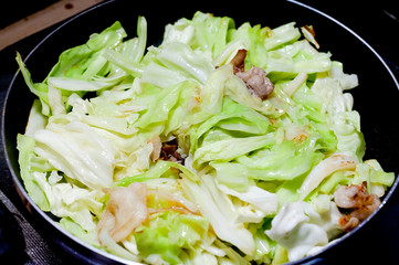 春キャベツと豚バラ肉のおかず