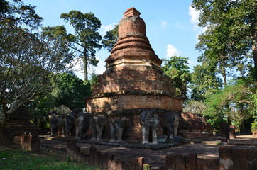 Chedi of Wat Chang in Kamphaeng Phet, formerly surrounded by elephants