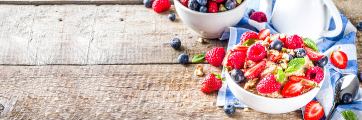 Healthy Breakfast, Homemade Oatmeal with Berries