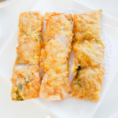 Crispy spring roll stuffed made with prawn and pork