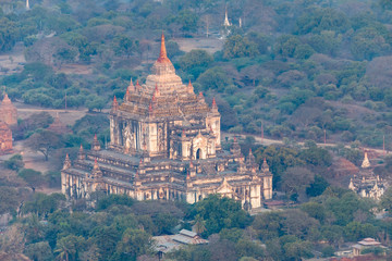 Thatbinnyu temple in the morning light
