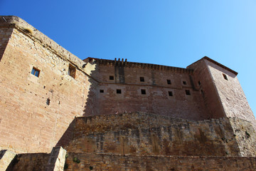 Fototapeta na wymiar Castillo de Mora de Rubielos, pueblo de la provincia de Teruel (España)