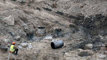 Workers - zero-cycle construction of the foundation of an entertainment center