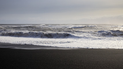 Reynisfjara beach - spiaggia nera in Islanda	