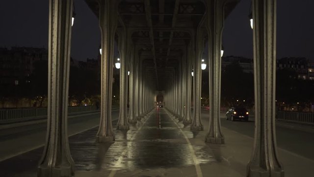 Under the bridge in Paris (slow motion 120fps)