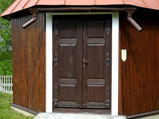 drewniana kaplica prawosławna pod wezwaniem świętej paraskiewy w miejscowości folwarki tylwickie na Podlasiu w Polsce