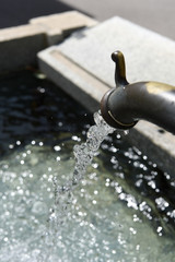 acqua fontana sorgente potabile fresca