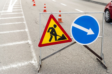 car signs to control the direction of traffic, road markings