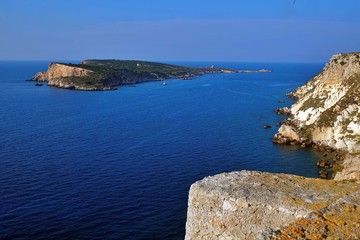 Fototapeta na wymiar Vacanza alle Isole Tremiti, gioiello del Mar Adriatico