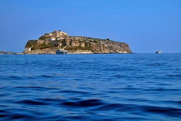 Fototapeta na wymiar Vacanza alle Isole Tremiti, gioiello del Mar Adriatico