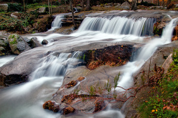 Fototapeta premium waterfall in autumn