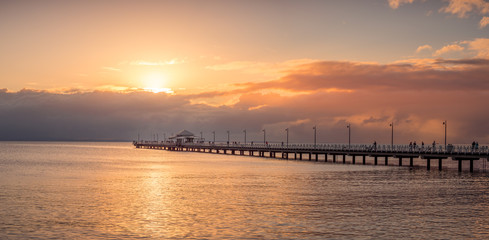 Obraz premium Panoramic Golden Sunrise with Jetty