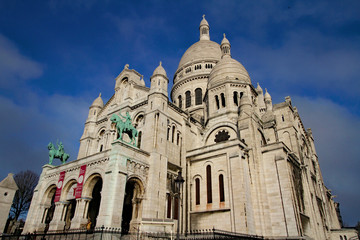 Fototapeta na wymiar Basilique du Sacre-Coeur in Paris, France