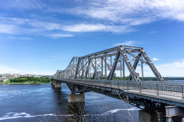 Scenery around the Ottawa River with beautiful castles and bridges
