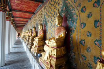 Fototapeta premium KI・Bangkok,THAILAND バンコク、タイ 2019 ワットの風景２