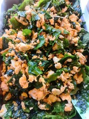 mixed salad leaves