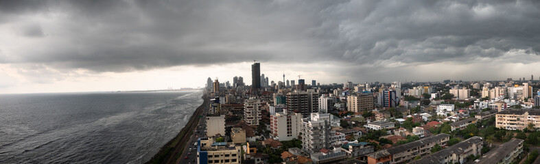 Fototapeta na wymiar A panoramic view of the the colombo sri lanka city scape