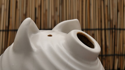 ぶたの蚊取り線香入れ