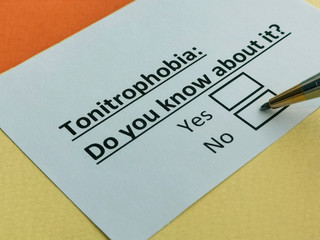 One person is answering question about tonitrophobia.